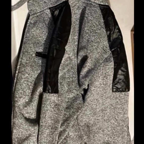 Pants and hoodie - Picture 1 of 4